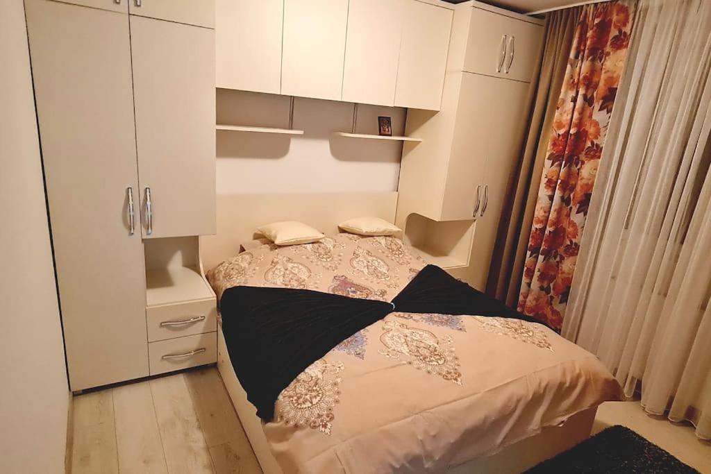 Apartament Violeta Гура Хуморулуй Екстериор снимка