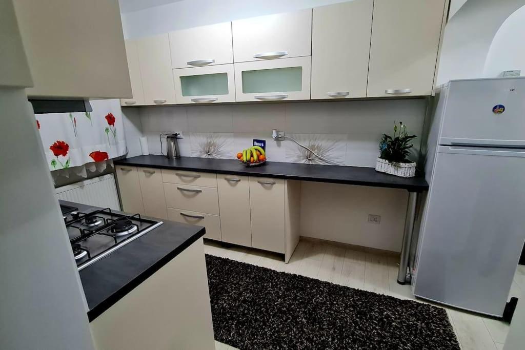 Apartament Violeta Гура Хуморулуй Екстериор снимка